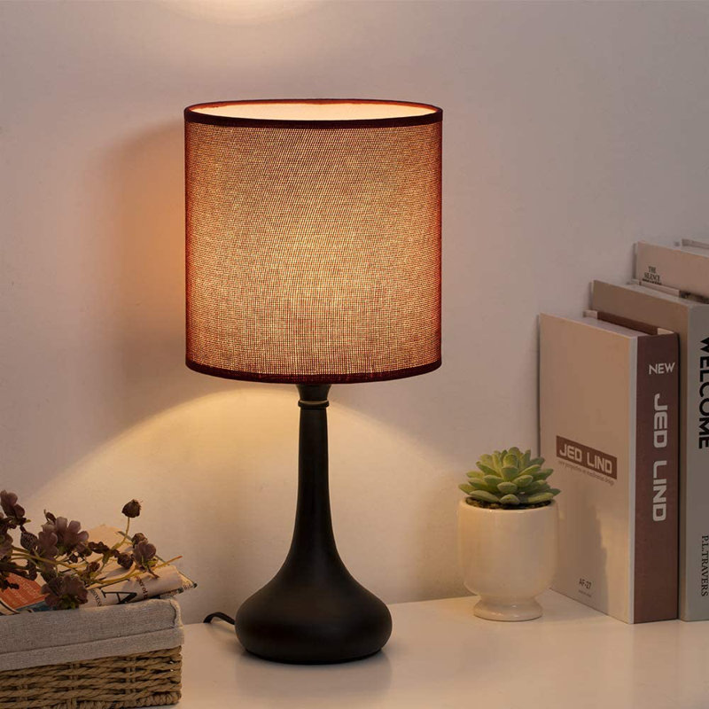 Lampe de chevet en métal avec abat-jour en métal, Noir, H 15,5 po x l 7,3 po x P 7,3 po, Rouge