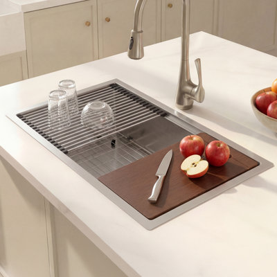 Évier de cuisine 30 po à cuve simple encastrable en acier inoxydable