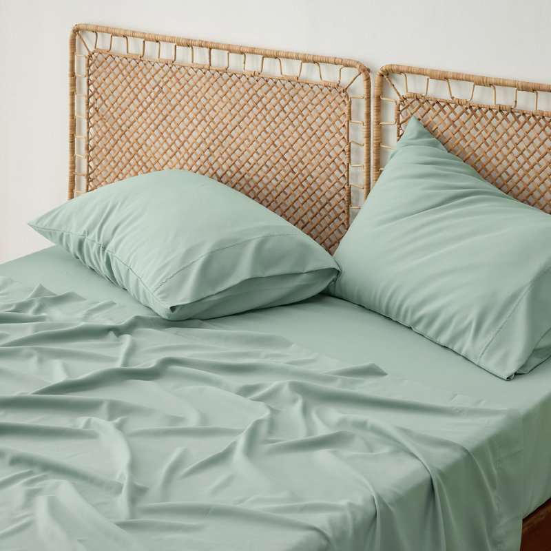 Bedsure Polyester & Rayon Derived from Bamboo Sheets, Twin Sheet Set with 1 Pillowcases, Sage Green