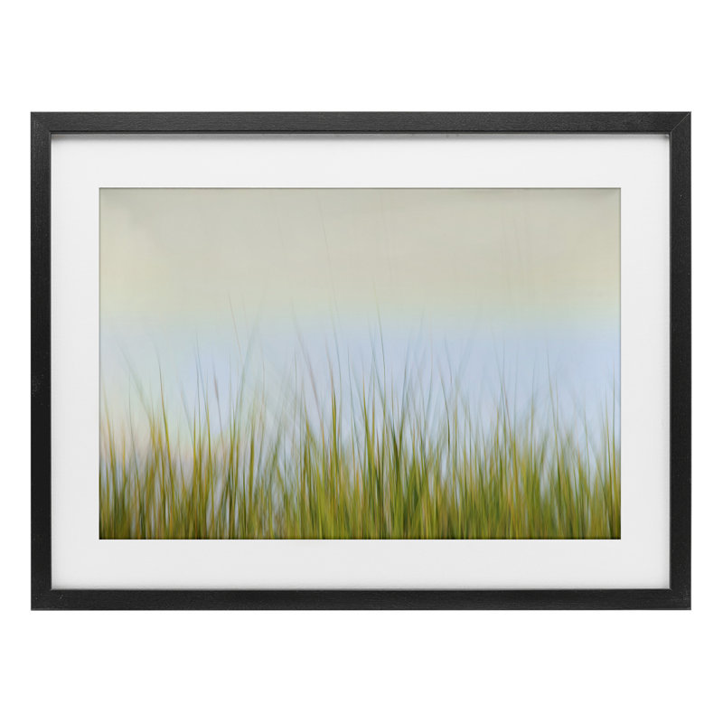 «Scenic Whispers of Land», reproduction sous verre encadrée, design par Karin Connolly, H 14 po x l 20 po, Cadre noir minuit