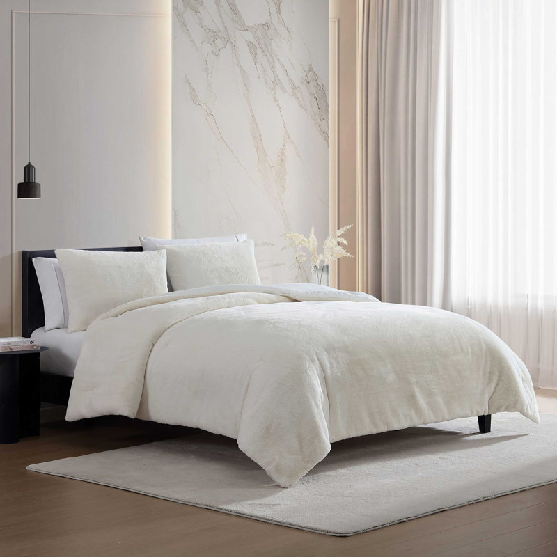 Vera Wang Signature Beige Reversible Comforter Set, Queen Comforter + 2 Standard Shams