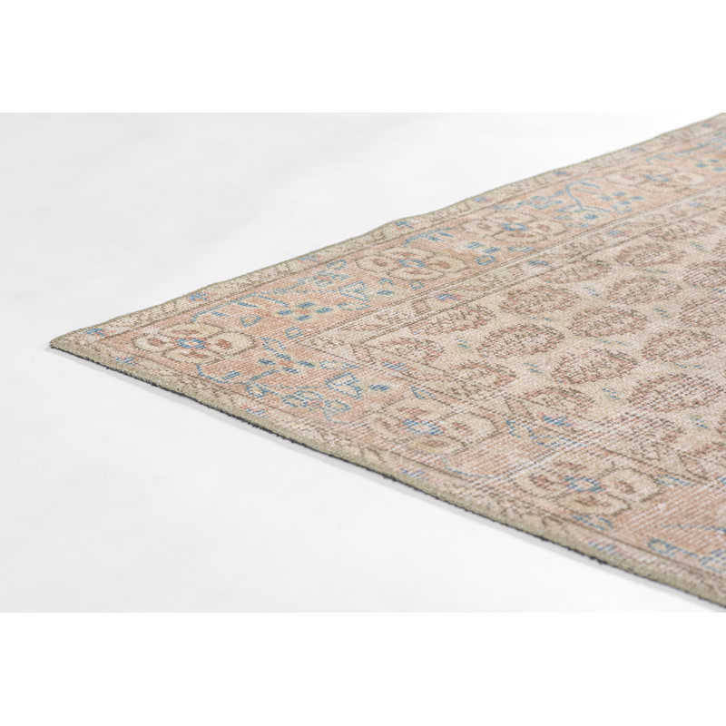 Dorset Oriental Area Rug in Beige, Rectangle 5' x 7'6"