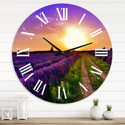Lavande champ à l'aube II - horloge murale de ferme