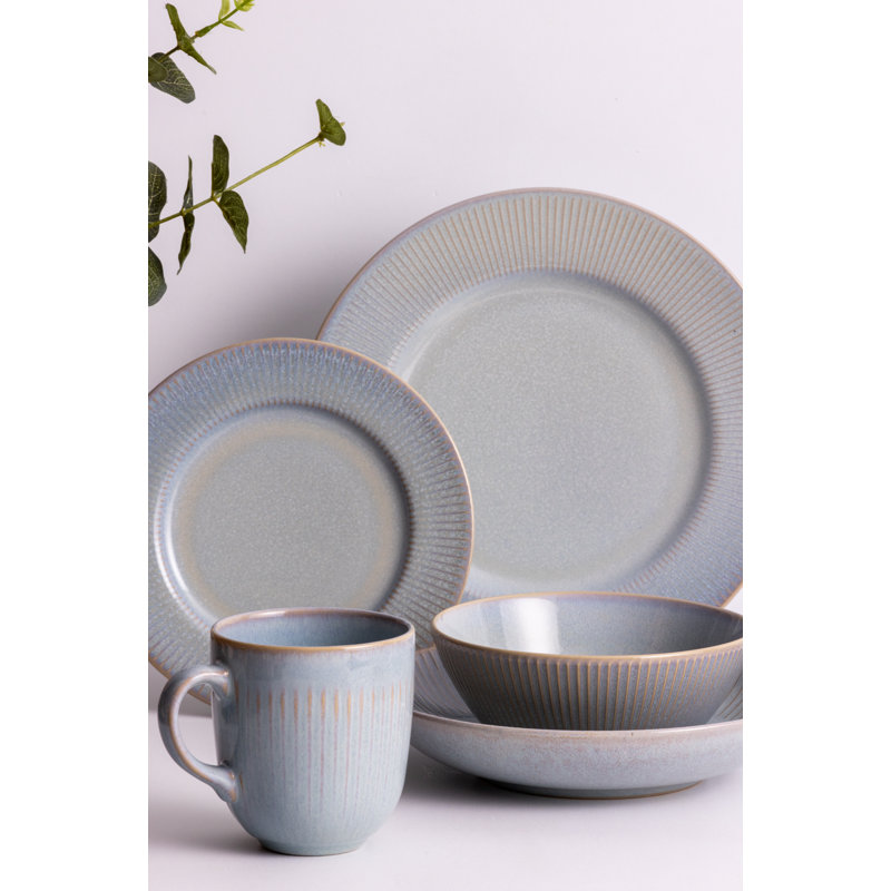 Reactive Linear Set Of 4 Dinner Plates, Grey