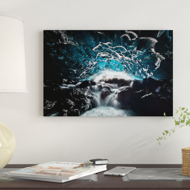 « ice cave » par hua zhu, impression sur toile tendue, H 40 po x l 60 po x P 1,5 po, Toile tendue, Pas de tapis