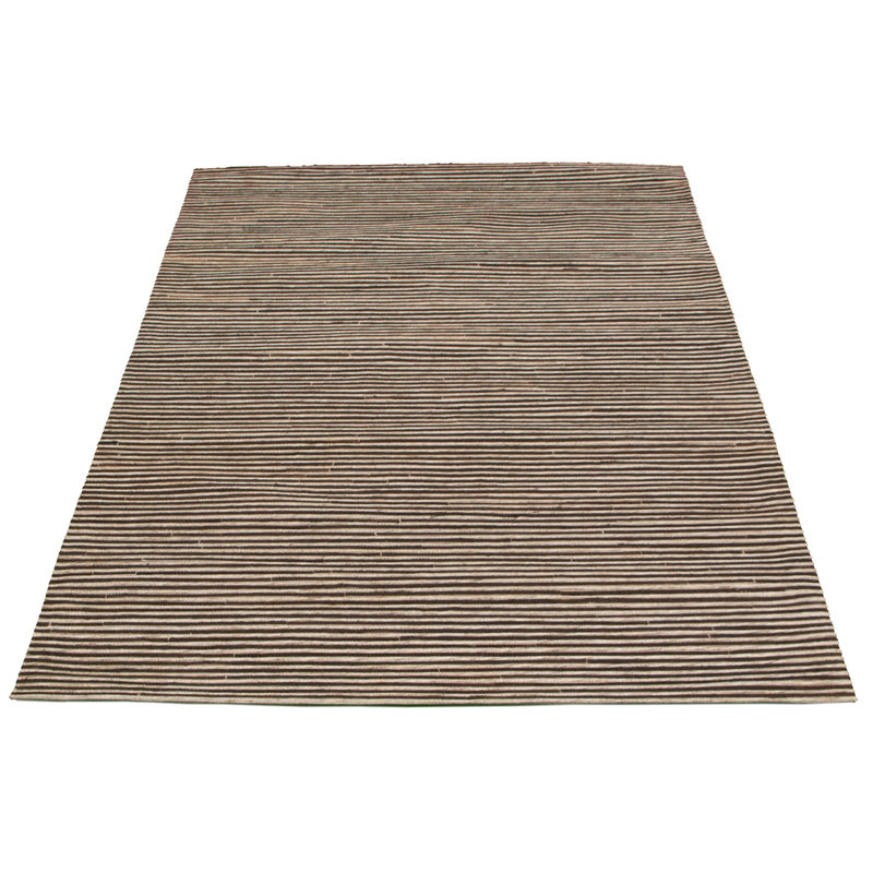 Tapis rayé brun clair / crème en cuir de vache fait à la main 5 pi 3 po x 7 pi 7 po