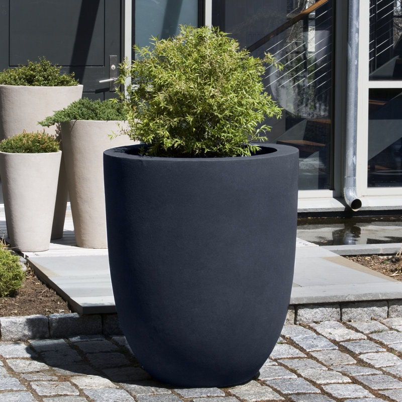 Magnus Handmade Planter, Onyx Black Lite