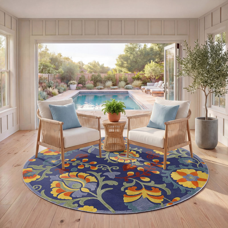Isalia Floral Indoor/Outdoor Area Rug, Round 5'3"