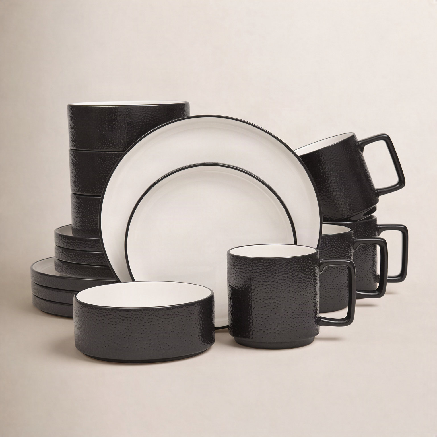 COLORTEX Porcelain Dinnerware Set - Service for 4, Black