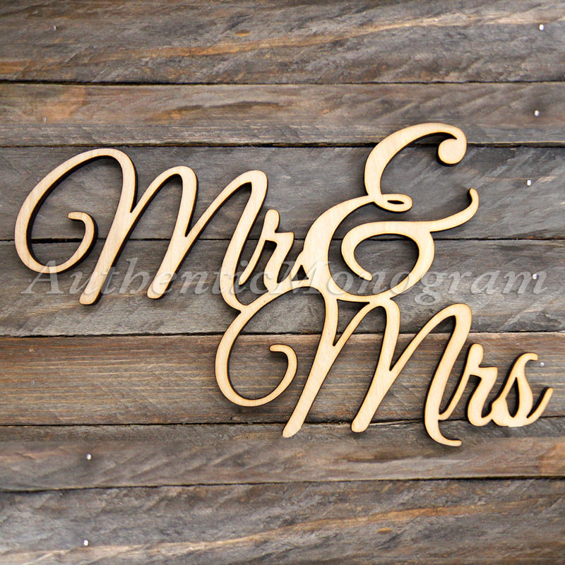 Décoration murale en bois M. et Mme, H 9 po x l 12 po