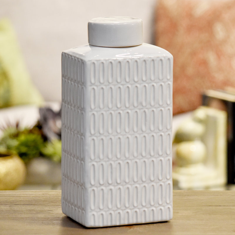 Pot en relief Daniela, H 12,5 po x l 5,75 po x P 4 po, Blanc