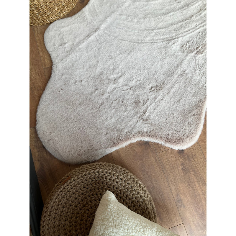 Tapis novateur avec revers antidérapant Guiseppe, Nouveauté 3 pi 3 po x 4 pi 11 po