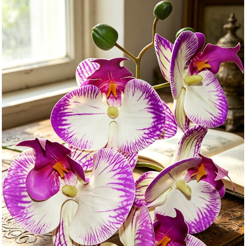 Fleurs artificielles mauves en pot gris, fausse orchidée en pot avec des pétales texturés réalistes pour la maison