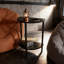 Table de bout en demi-lune avec tablette de rangement, table d'appoint en bambou à 2 niveaux pour les petits espaces, table d'angle sans outil pour le salon, la chambre à coucher ou le bureau