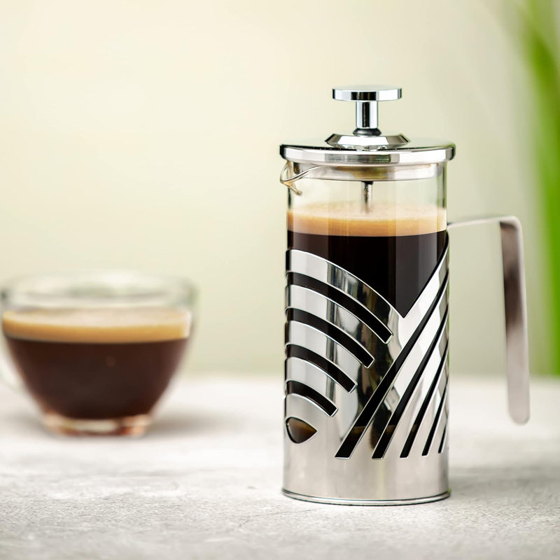 OVENTE French Press Coffee Maker 20 Ounce with Heat Resistant Borosilicate Glass, Stainless Steel Design and 4-Level Filter System, Portable Cold Brewer Pot for Travel, Camping or Gift, Silver FSD20P