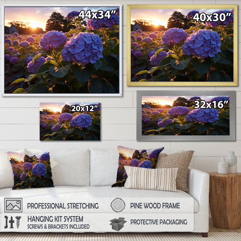 Purple Hydrangea Field With Sunset, Toile tendue, H 34 po x l 44 po x P 1,5 po