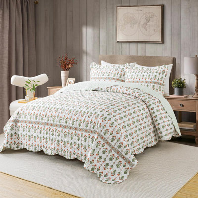 HoneiLife King Size Blended Fabric Reversible Red Rhombic Floral Print Quilt Bedding Set with Pillow Shams