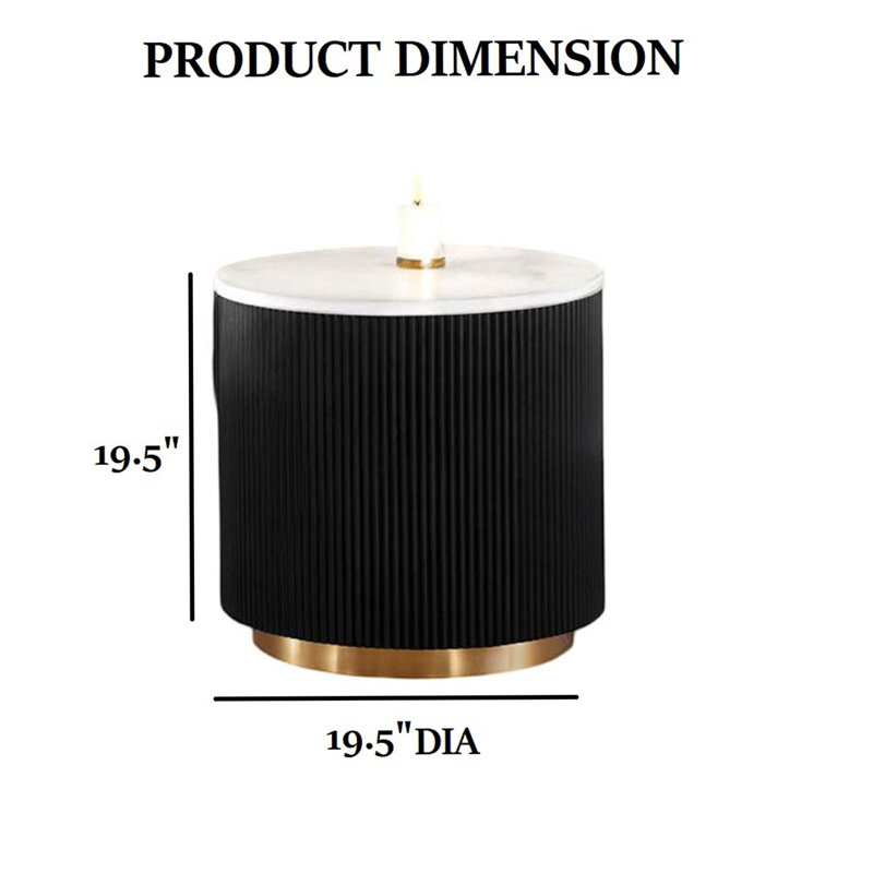 Table de bout ronde 1 pièce de style contemporain avec plateau en marbre et base dorée, base noire et salon principal
