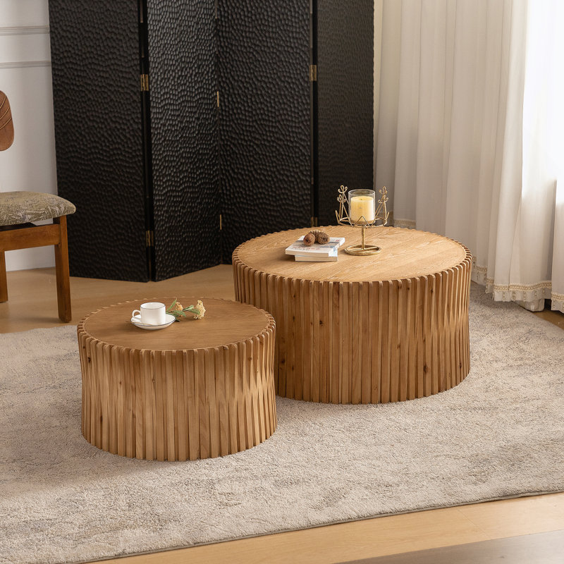 Ensemble de tables basses gigognes à motif texturé vertical en relief pour le salon, H 15,75 po x L 31,5 po x l 31,5 po