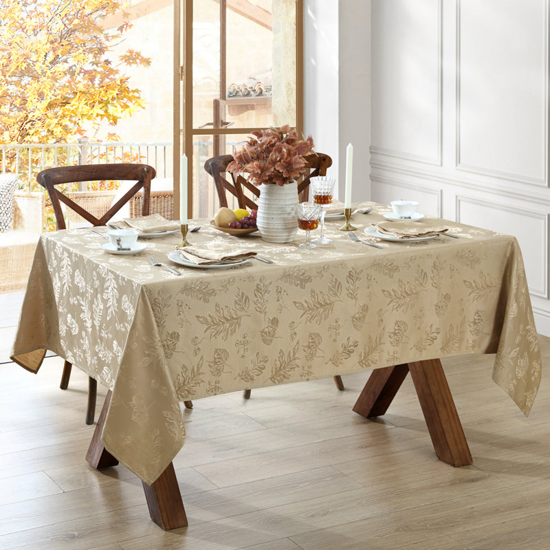 Nappe Rhone, 70 po x 52 po, Taupe