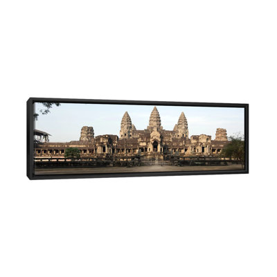 " Facade Of A Temple, Angkor Wat, Angkor, Siem Reap, Cambodia " by Panoramic Images