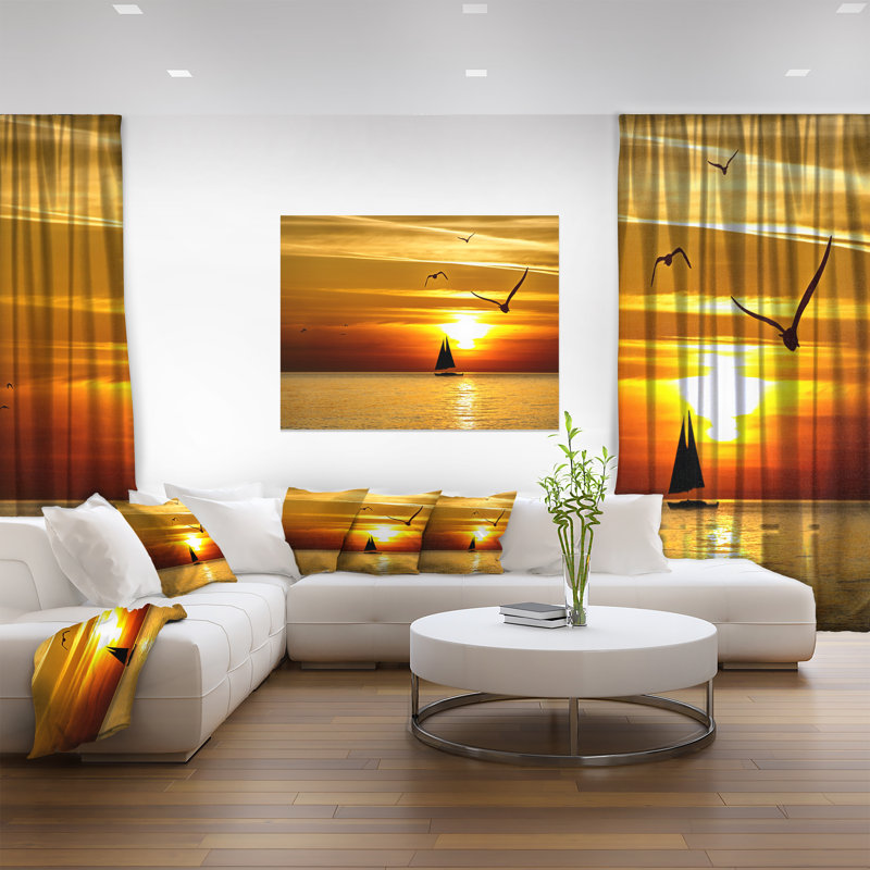 Photographie d'une plage jaune vif avec des oiseaux Cartwell, H 20 po x l 20 po x P 1 po, Toile tendue