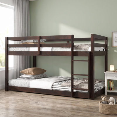 Lit superposé simple au-dessus d'un lit simple en bois d'hévéa massif avec échelle, plateforme à lattes renforcées sur les lits supérieur et inférieur