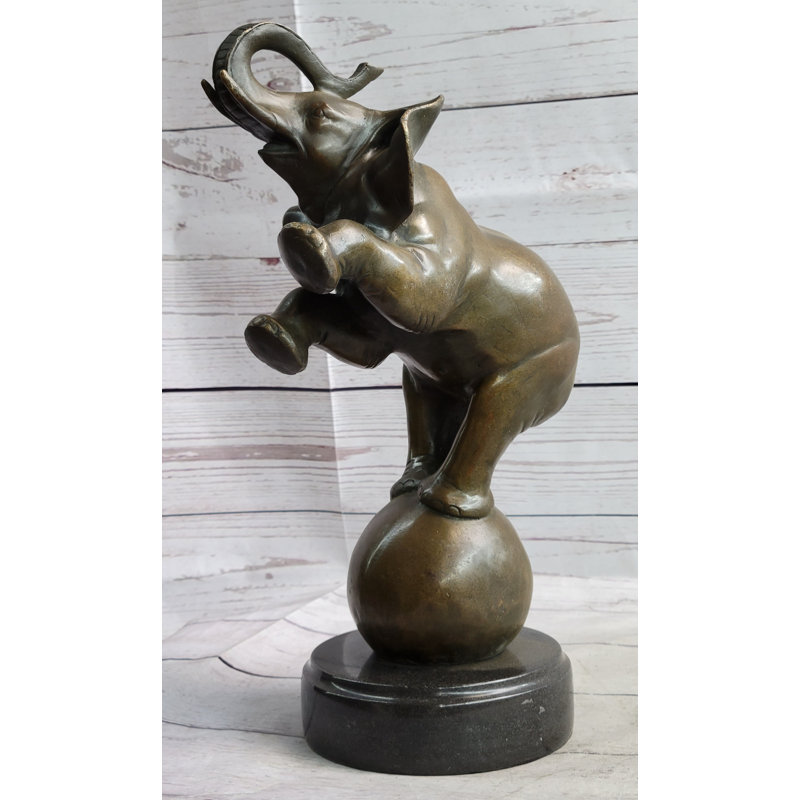 Figurines et sculptures Arosh
