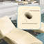 Chaise longue ergonomique en forme de S avec assemblage rapide, conception respirante confortable pour la détente en plein air, matériau imperméable résistant aux rayons UV, support lombaire, base stable, trous de drainage, bac à sable pour empêcher la flottaison-11908737