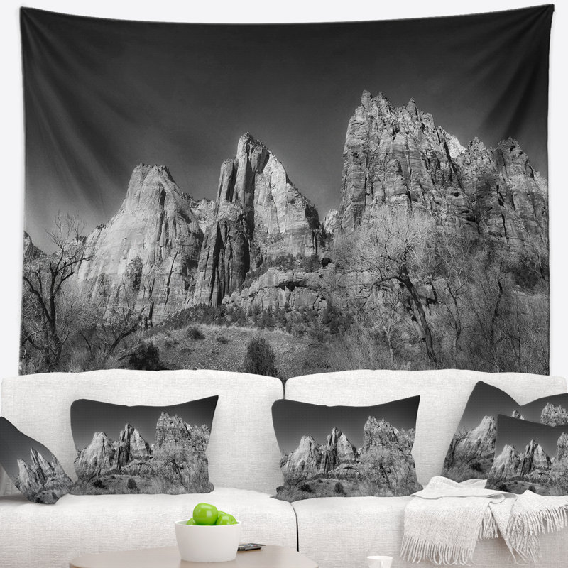 Tapisserie paysage de roches rouges, H 32 po x l 39 po