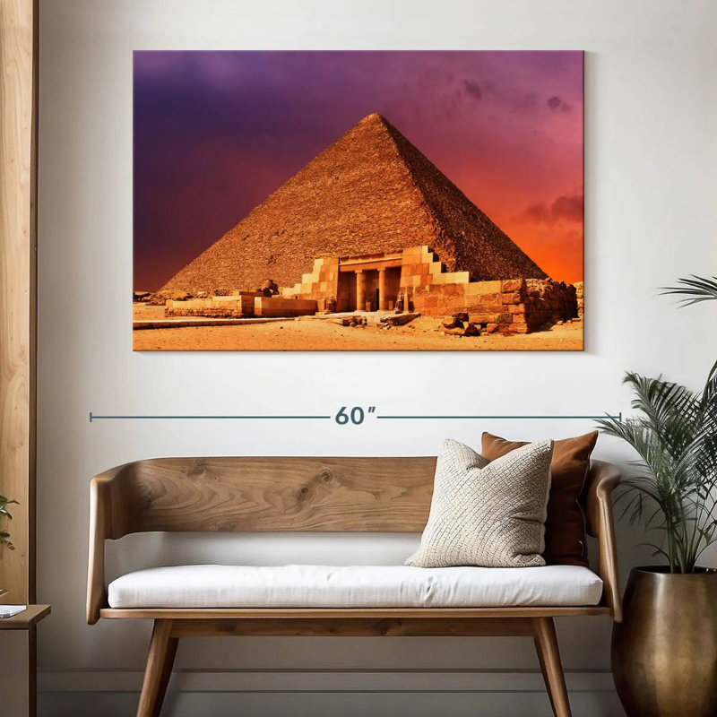 Lilie, pyramide égyptienne antique, H 34 po x l 51 po