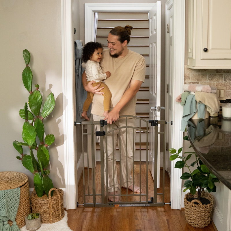 Barrière de sécurité décorative multi-usage très haute pour animaux de compagnie et pour bébés, 28,5 pi à 48 pi de large, 36 pi de haut, fixée à la pression ou à la quincaillerie, à installer sur un mur ou une rampe dans une porte ou un escali