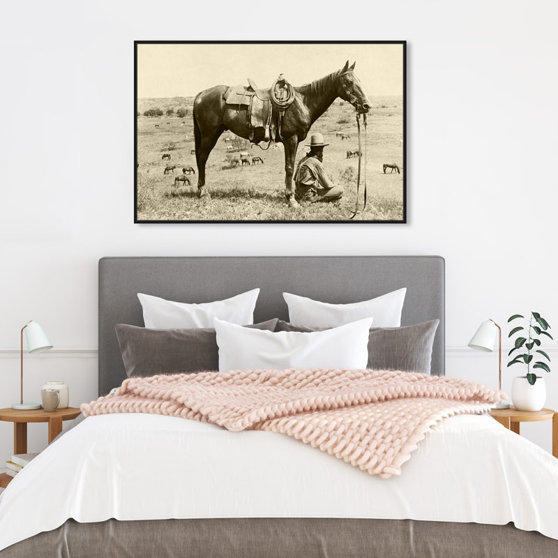 «Cowboy IV», photographie sur toile, Cadre noir, H 36 po x l 24 po x P 1,5 po