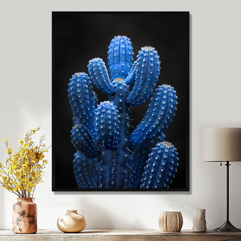 Cactus bleu clair et noir clair de lune - Cactus floral, Toile avec cadre flottant noir, H 44 po x l 34 po x P 1,5 po