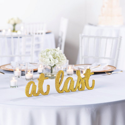Wood Backdrops & Signs