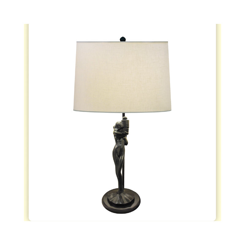 Lampe de table en métal 26 po nu fille