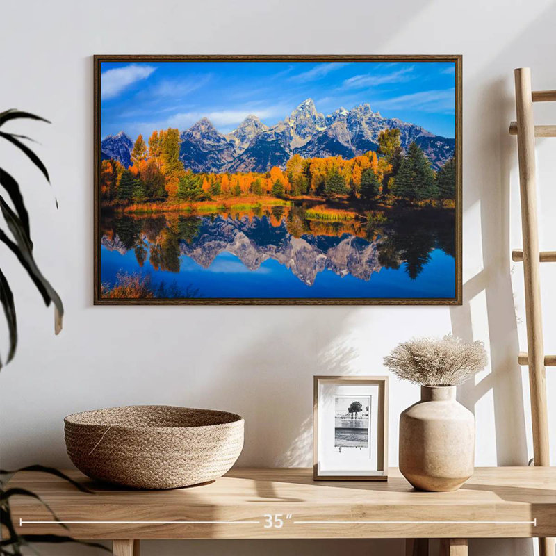 Feuillage doré Grand Teton, 25 po x 17 po, Cadre flottant en noyer