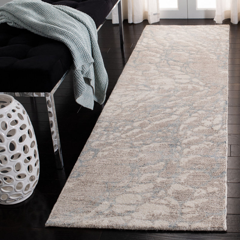 Dillwyn Hand Tufted Wool/Viscose Pile Abstract Rug in Gray/Beige, Runner 2'3" x 8'