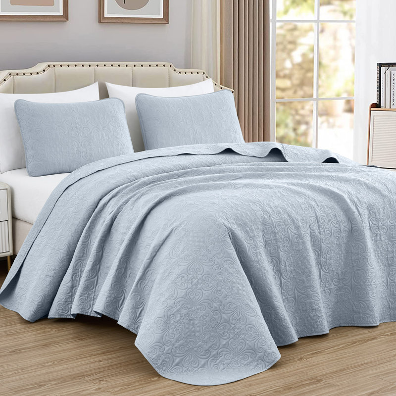 Luca 3-Piece Lightweight Microfiber Oversized Bedspread Set, King Coverlet/Bedspread + 2 King Shams, Silver Gray