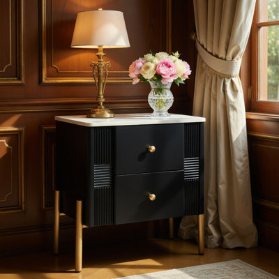 Table de chevet moderne avec 2 tiroirs de rangement, table de chevet cannelée avec poignées et pieds en métal doré, table de bout pour le salon et la chambre à coucher, assemblage facile, noir
