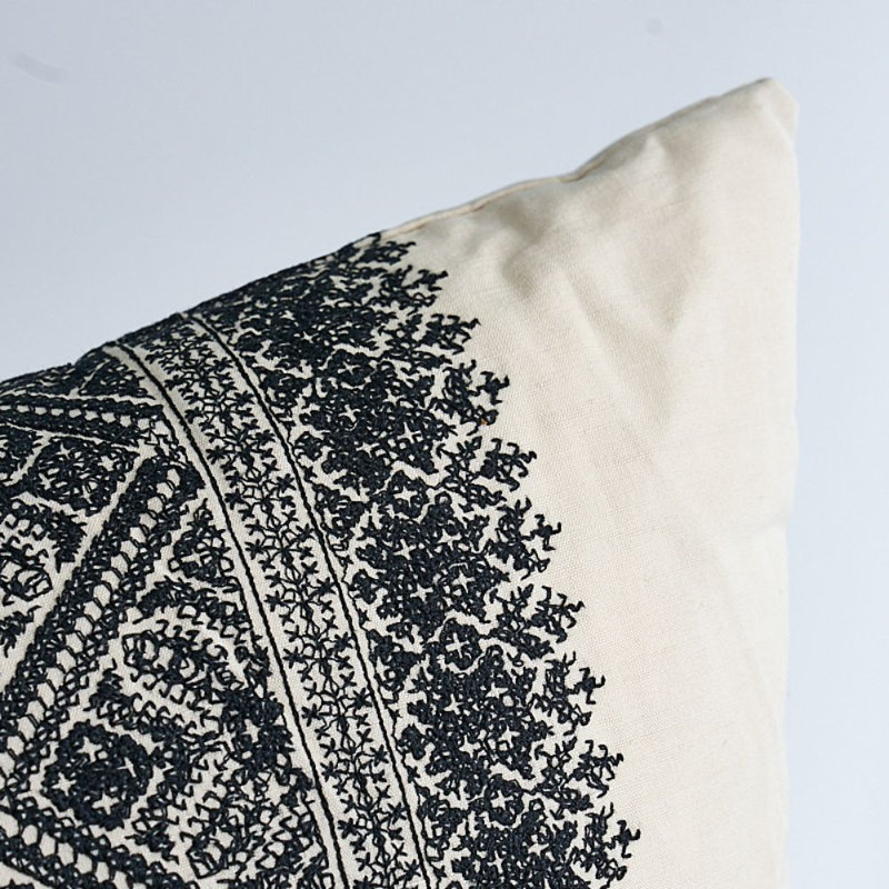 Toledo Embroidery Pillow, 22" x 22", Noir