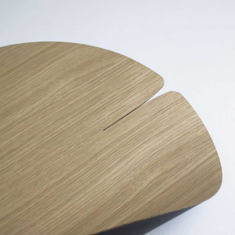 Nelumbo Wood Geometric Round Placemat, Oak
