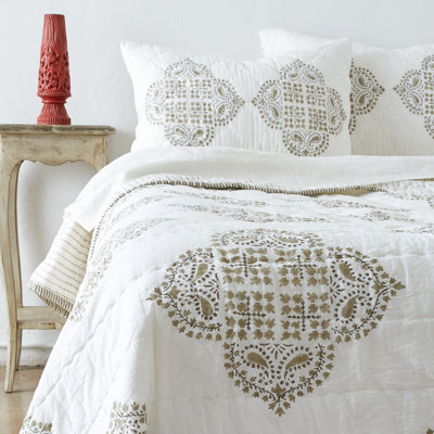 Gaia Reversible Quilt Set - Twin