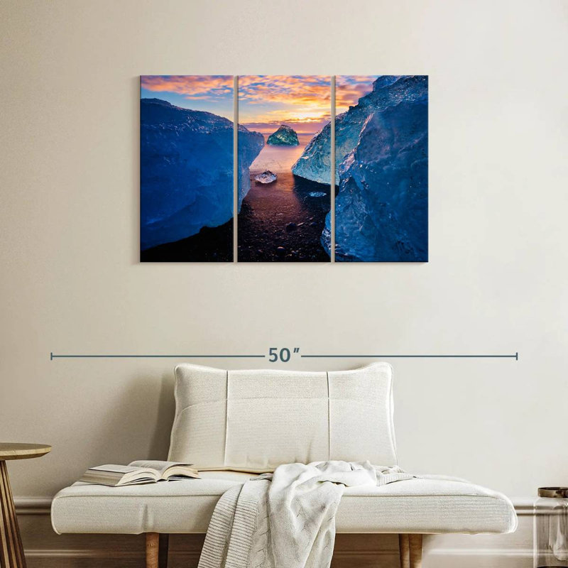 Diamond Beach Icicles, 24" H x 38" W