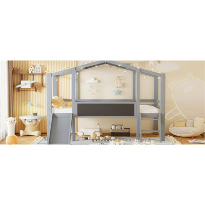 Lit mezzanine blanc simple avec glissade et tableau noir romantique, rehaussant l'ambiance de la chambre à coucher, tendance, facile à assembler