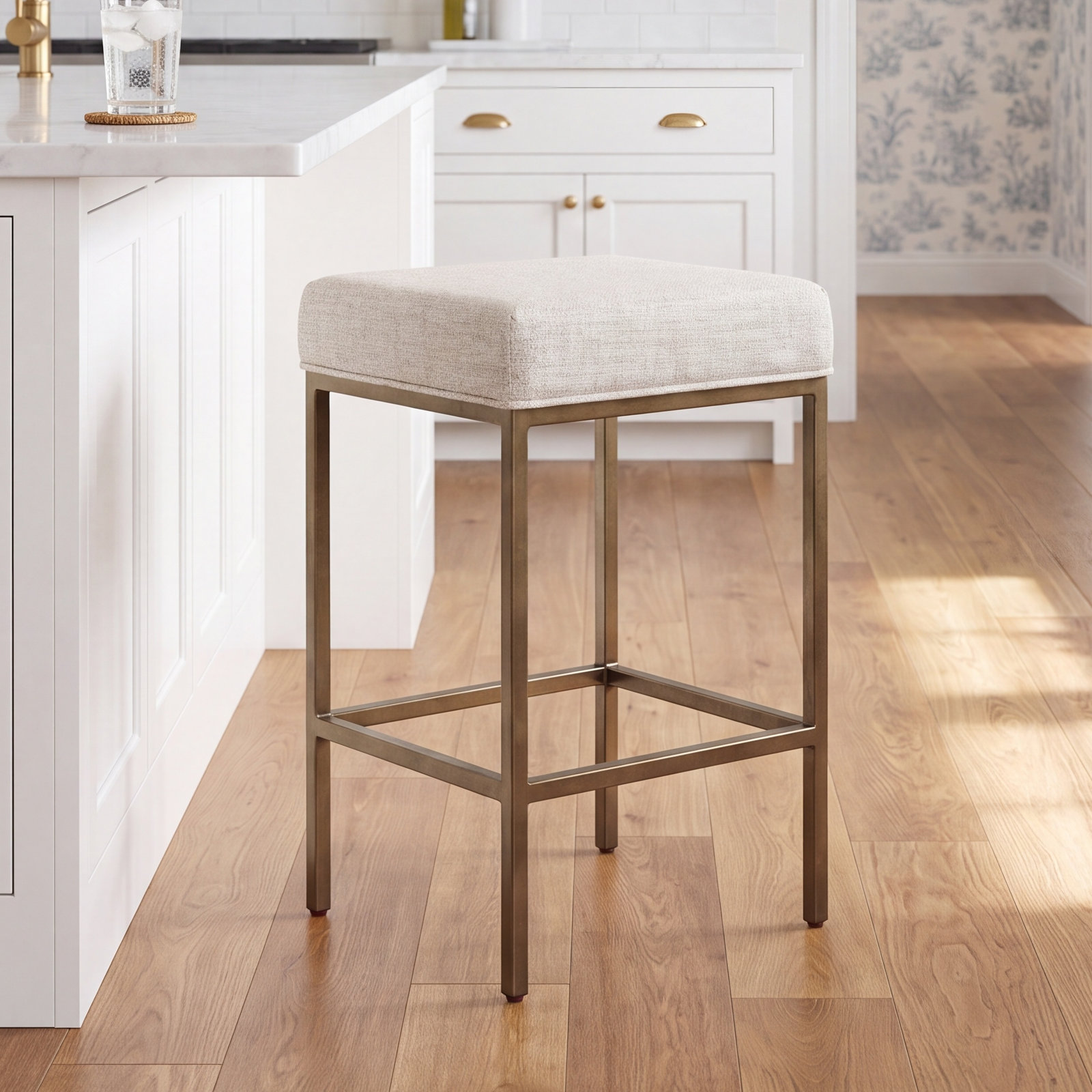 Saratoga 16" Bar Stool