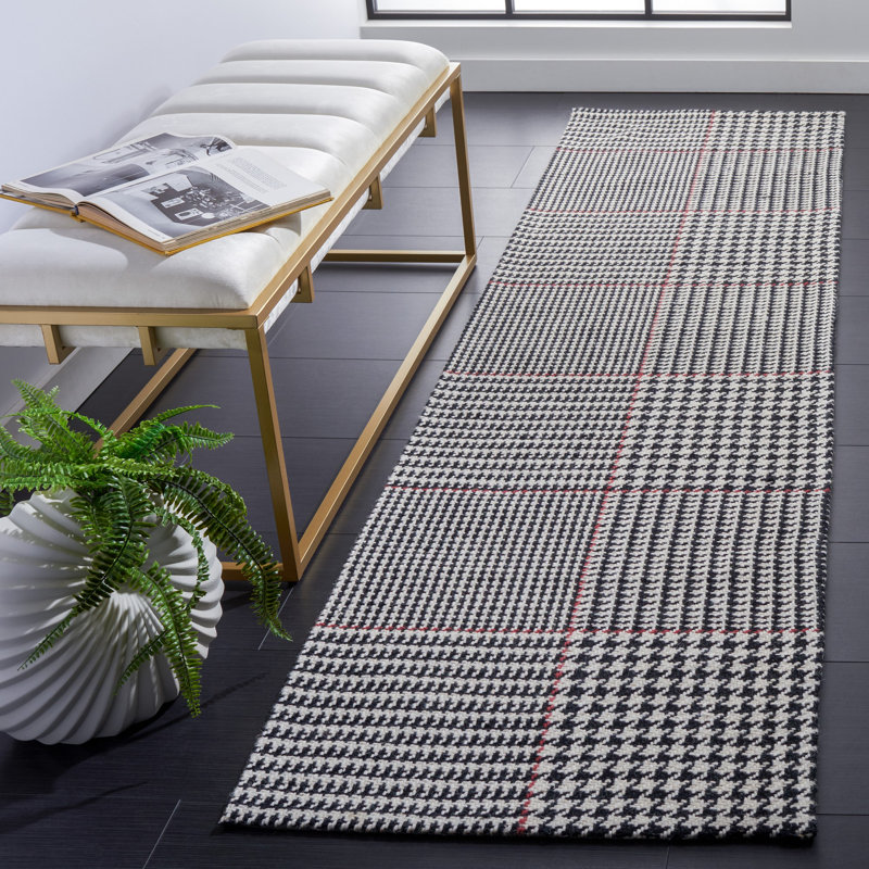 Funkley Houndstooth Hand Woven Wool and Cotton Area Rug, Runner 2'3" x 9'