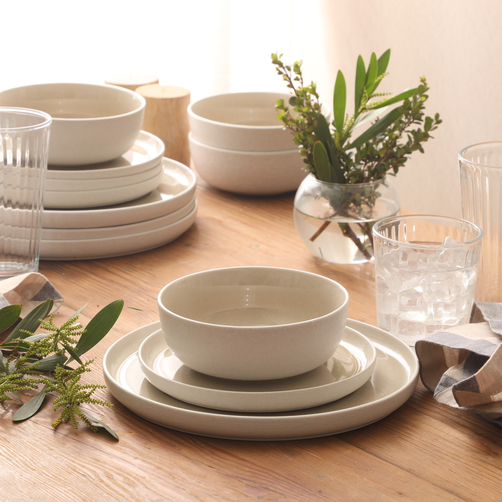 Gibson Elite Tahoe Sunset 12 Piece Stoneware Reactive Glaze (Service for 4) Ceramic Plates and Bowls Dinnerware Set, Beige