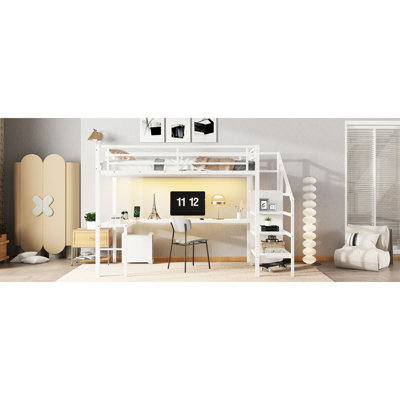 Lit mezzanine simple en métal blanc avec bureau en L, garde-robe, port, bande à DEL - espace et style pour chambre à coucher de taille, finition, espace de travail, rangement intégré, espace personnel fonctionnel