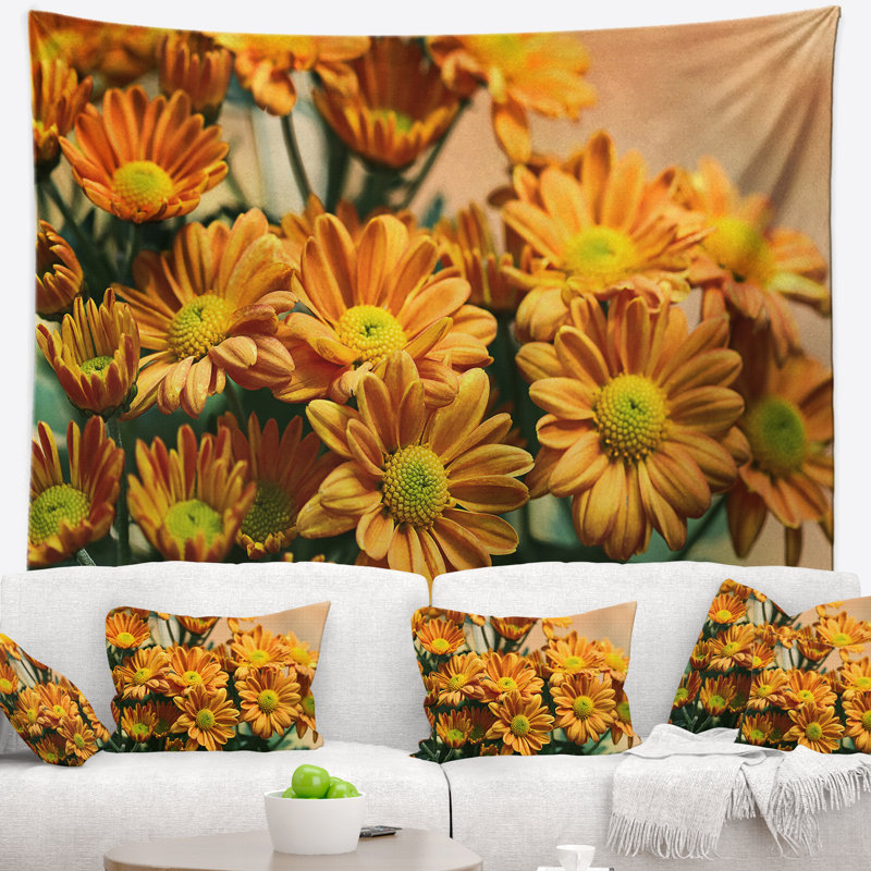 Tapisserie florale jaune vif, H 50 po x l 60 po